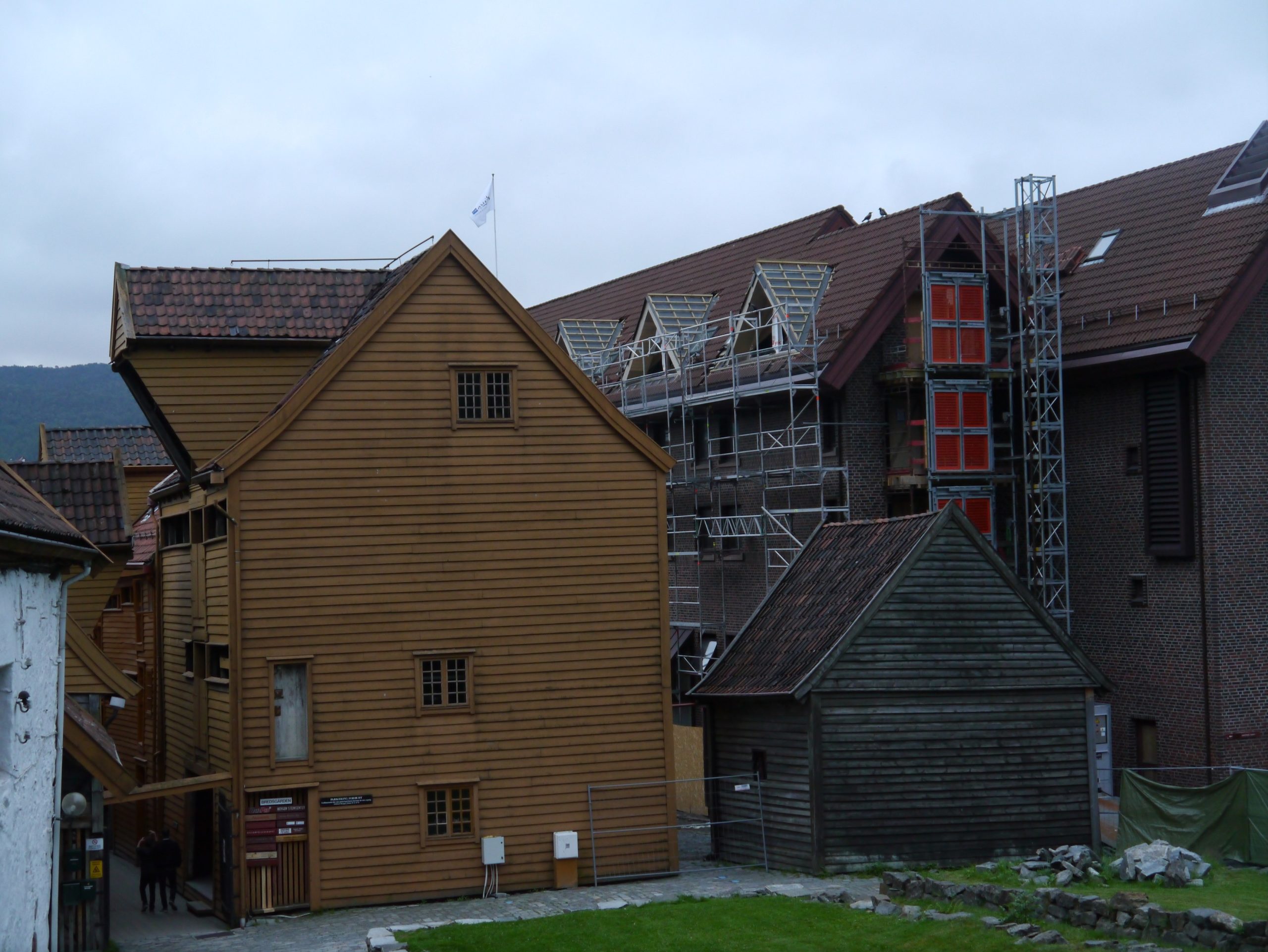 Qué ver en Bergen en un día de crucero 3 Las coloridas fachadas del barrio hanseático de Bergen frente al puerto
