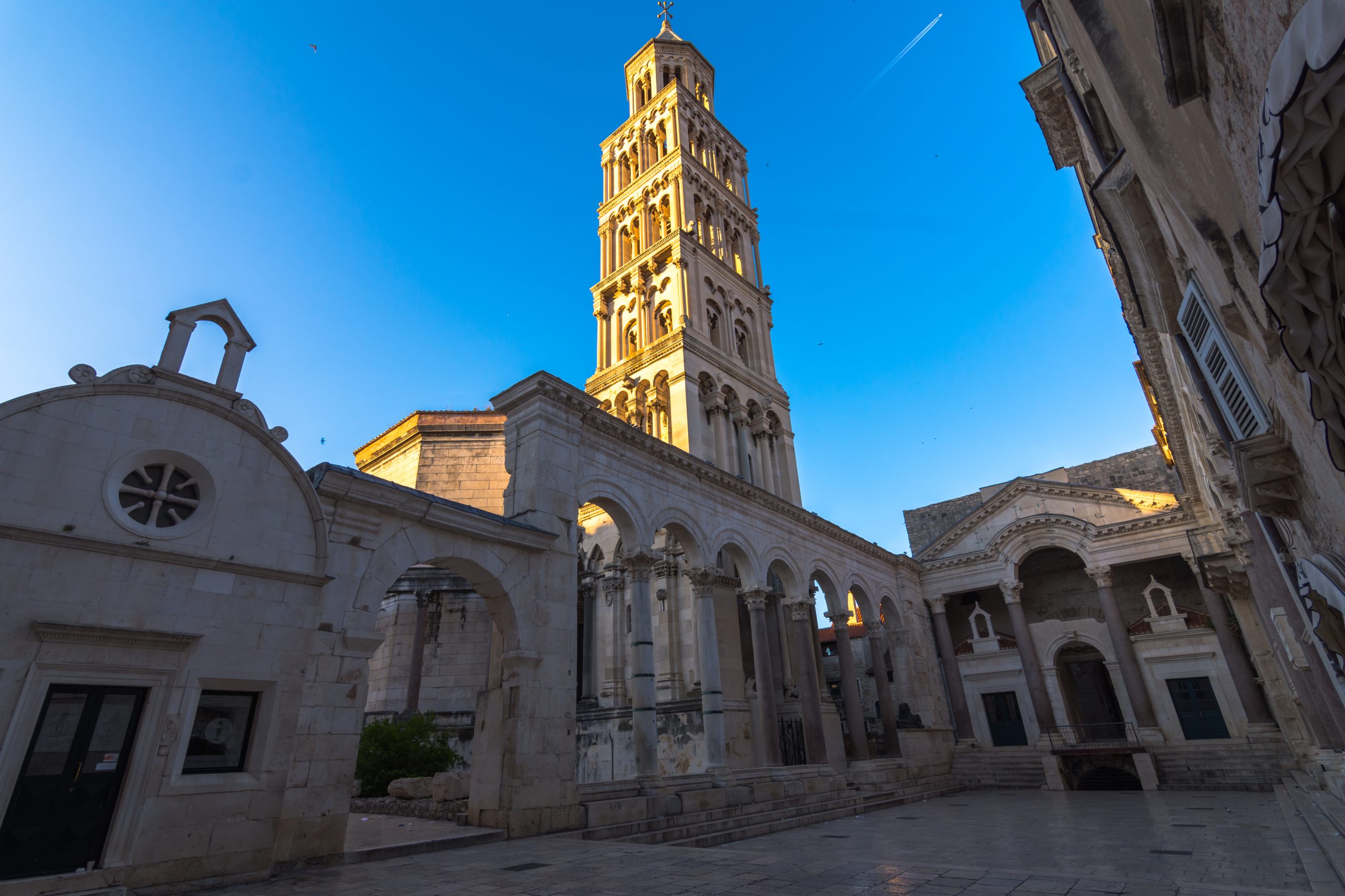 Qué ver en Split en un día de crucero 5 La Catedral de San Dujam, la iglesia cristiana más antigua del mundo en uso continuo