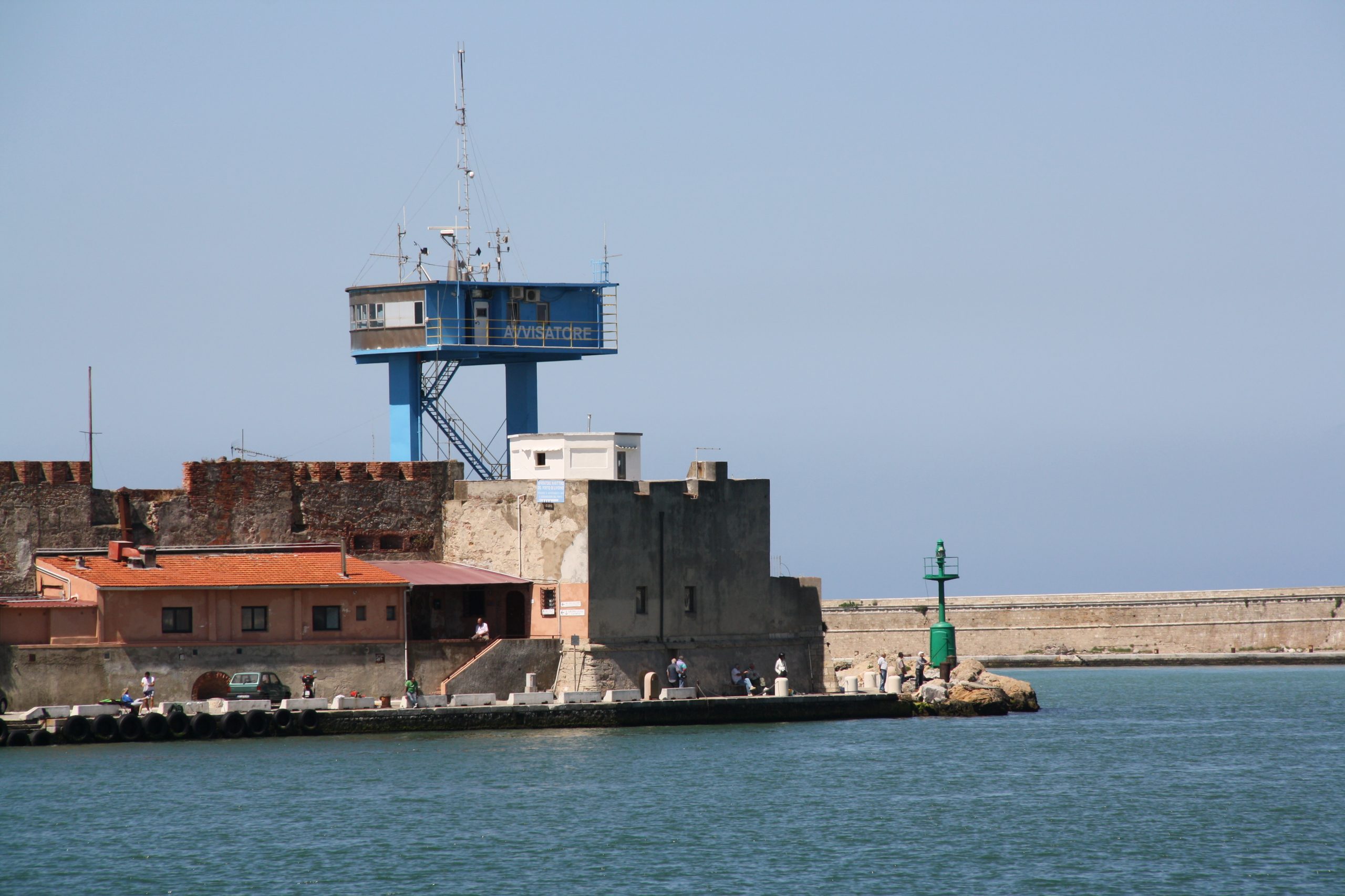 Livorno: la puerta a la Toscana desde el crucero 2 La torre del puerto de Livorno, puerta de entrada a la Toscana