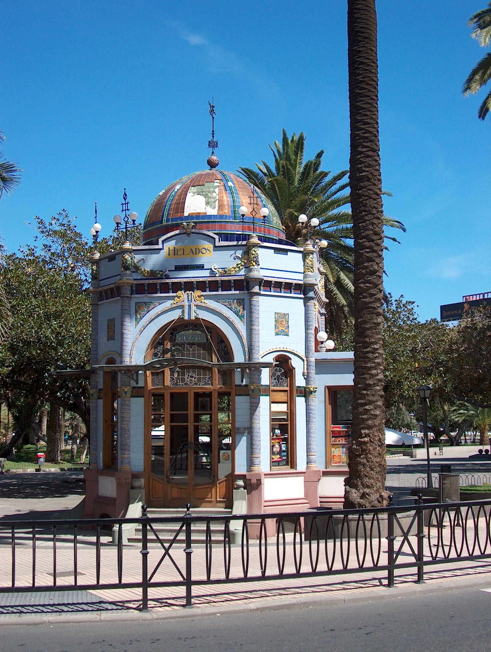 Qué ver en Las Palmas de Gran Canaria en un día de crucero 9 El kiosco modernista de Las Palmas, icono del paseo marítimo y la vida urbana canaria